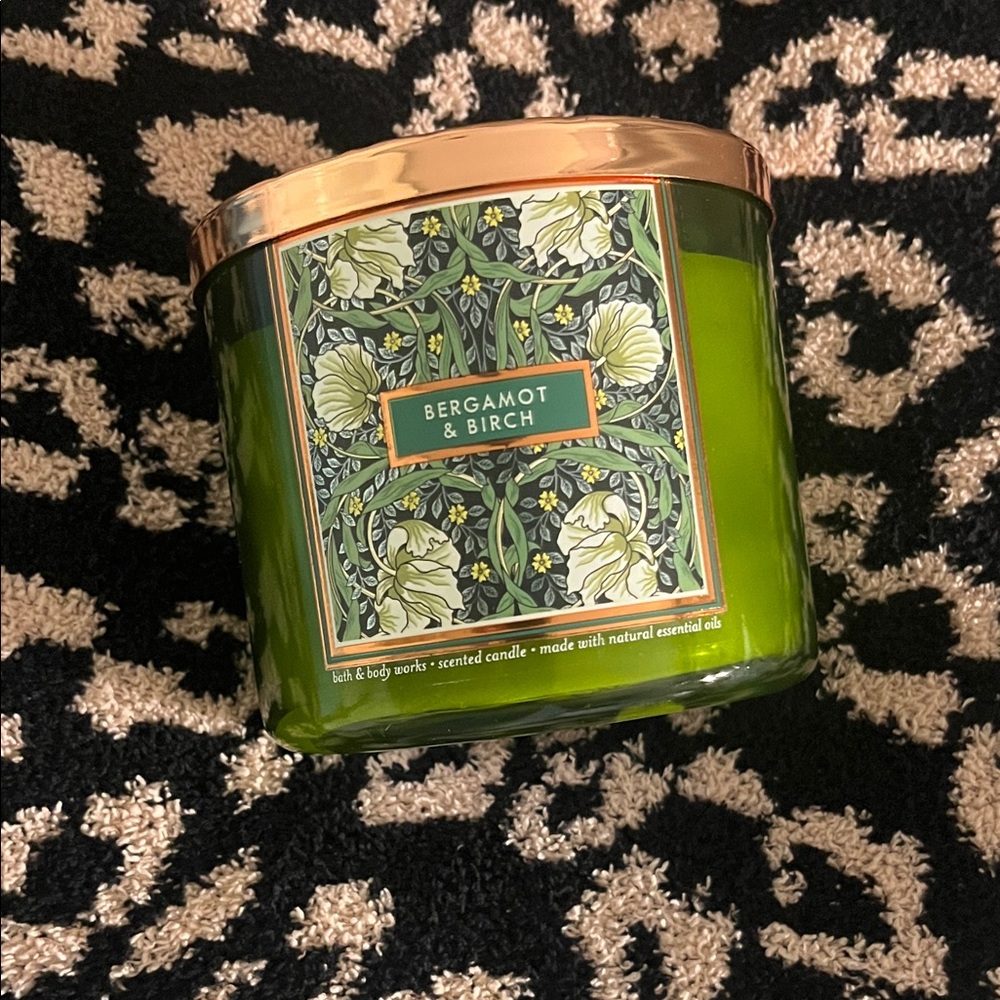 Bath & Body Works Green Bergamot & Birch Decorative Scented Candle